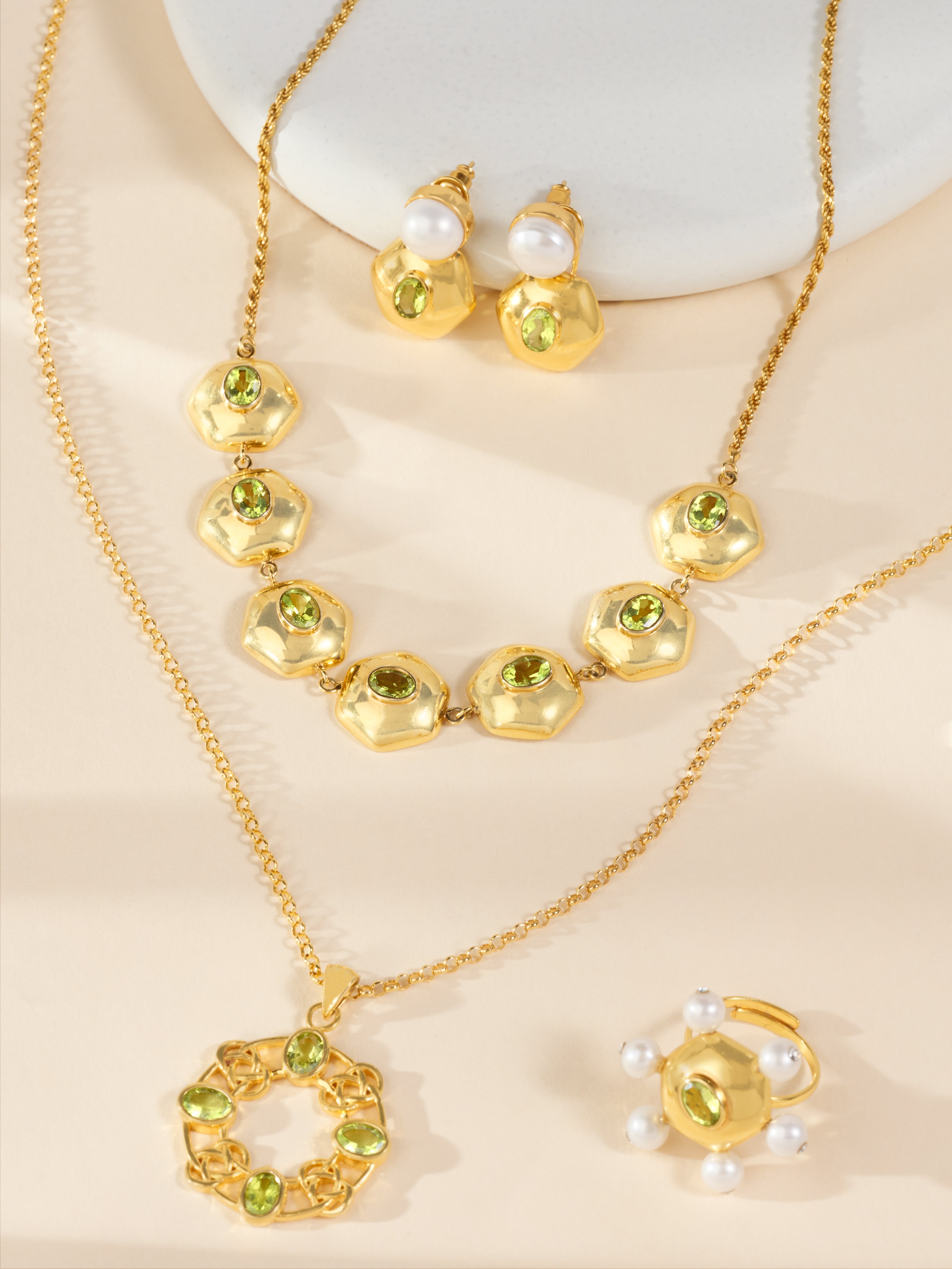Arokah Peridot & Pearls