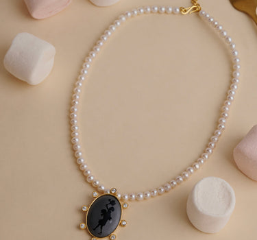 Golden Muse Pearl Necklace