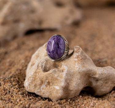 VIOLA CHAROITE RING