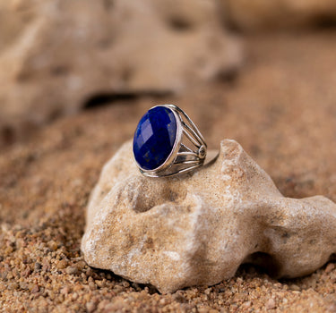 LAPIS LAZULI VERITY RING