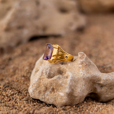 IRIS AMETHYST RING