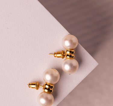 The Mira Pearl Stud Earrings