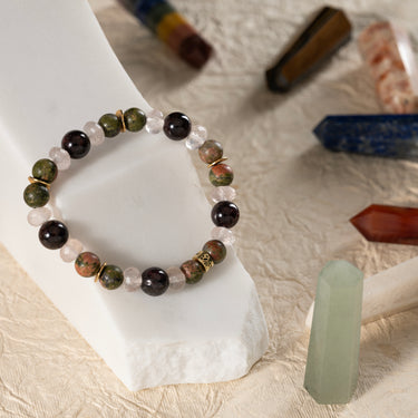 Attract Love : Rose Quartz, Garnet, Unakite