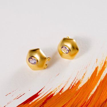 Light of Calm- Hexagon Amethyst Studs
