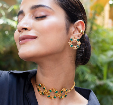 Golden Links Medallion Choker Necklace