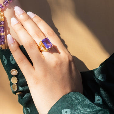 IRIS AMETHYST RING