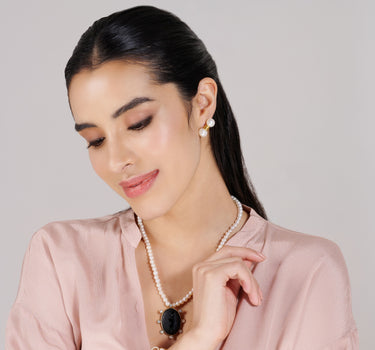 The Mira Pearl Stud Earrings