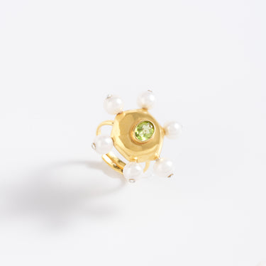 Spiral Peridot & Pearl Ring