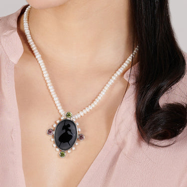 Midnight Rose Pearl Necklace